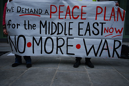 9-11-seventh-anniversary-us-embassy-anti-war-protest-middle-east-peace-london-11-september-2008